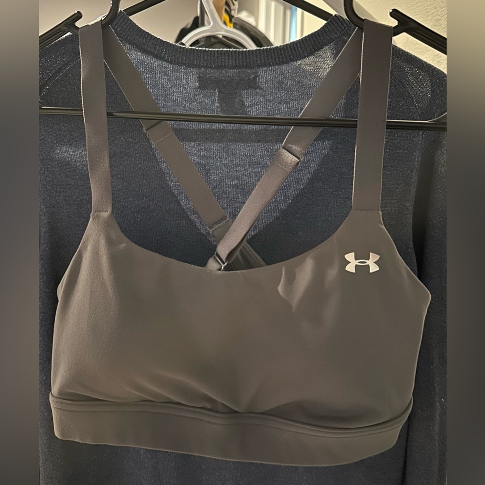 NWOT Under Armour sports bra